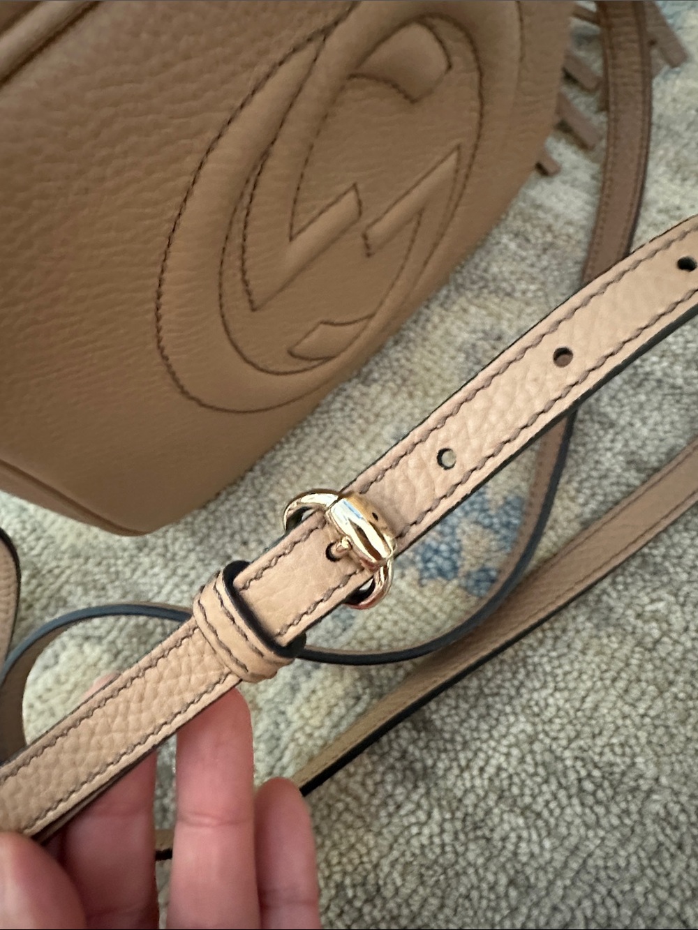 GUCCI
Pebbled Calfskin Small Soho Disco Bag. Rose Beige - Picture 13 of 13